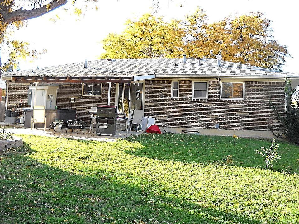 2nd image of 120 Jade St