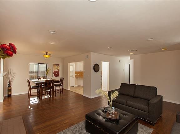 4th image of 615 Downer Ave