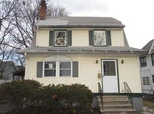 40 Netherwood Ter, East Orange, NJ