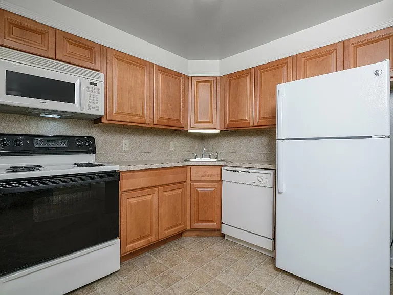 Schoolhouse Apartments — Photo 19