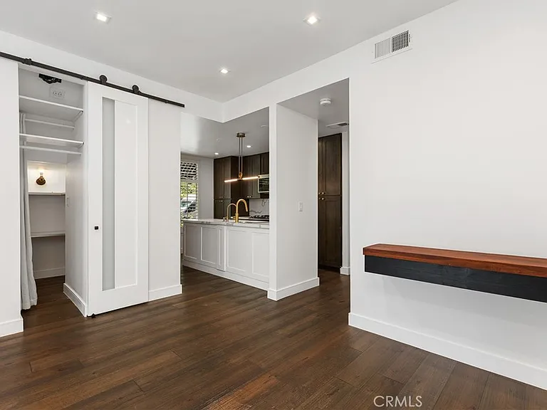 106 Breakers Ln — Photo 14