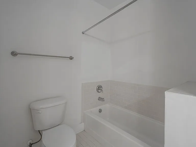 1101 W 1st St #208 — Photo 38