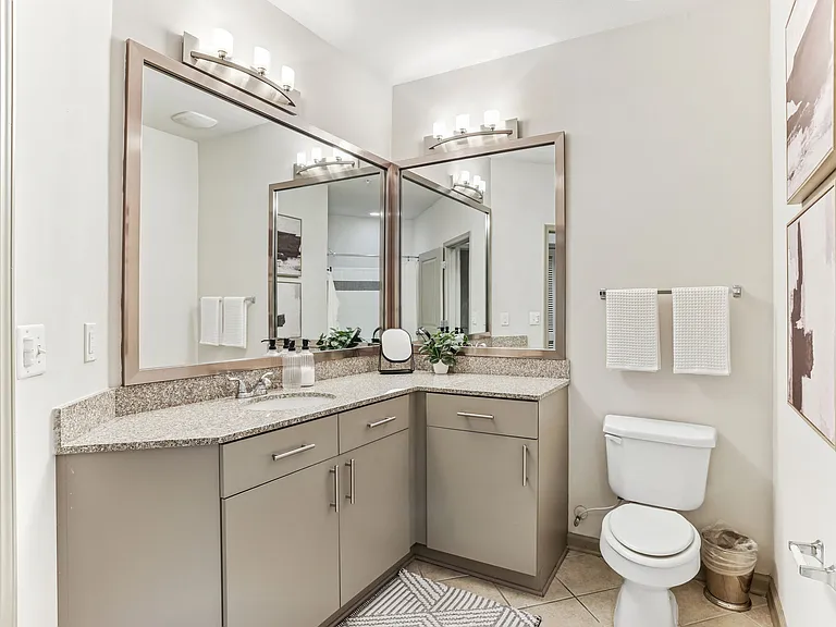 Avana Uptown — Photo 14