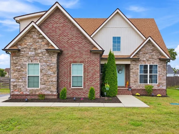 528 Long Creek Dr, Christiana, TN 37037