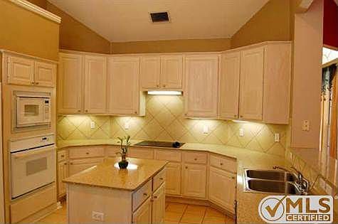 3rd image of 3912 Evesham Dr