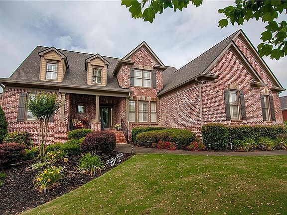 3rd image of 1462 Mountain Side Dr
