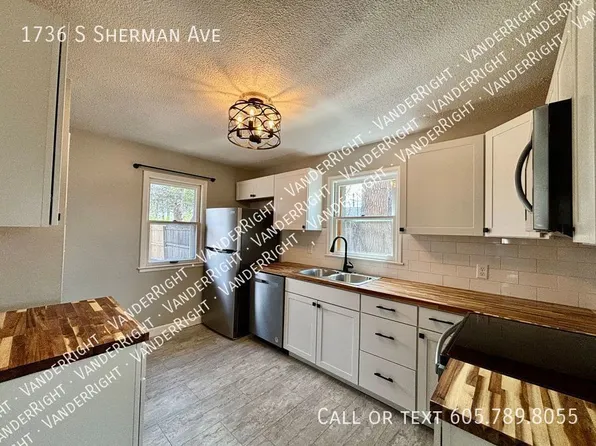 1736 S Sherman Ave, Sioux Falls, SD 57105