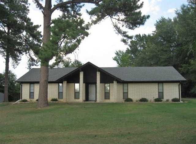 1st image of 525 Brower Ln