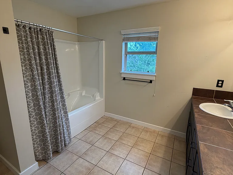 224 Kimball Ave #10-B — Photo 27