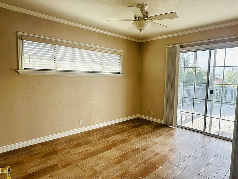 24458 University Ave — Photo 14