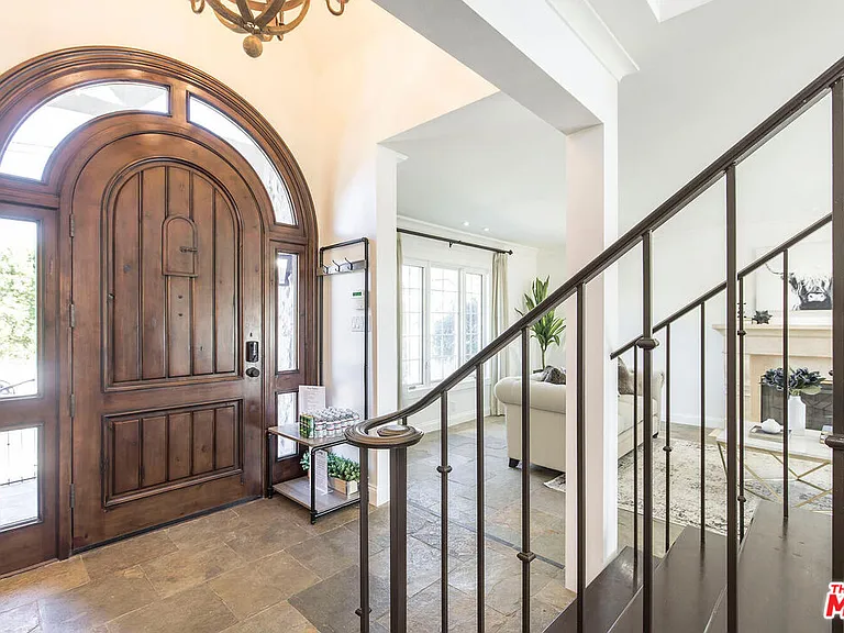 17108 Oak View Dr — Photo 8