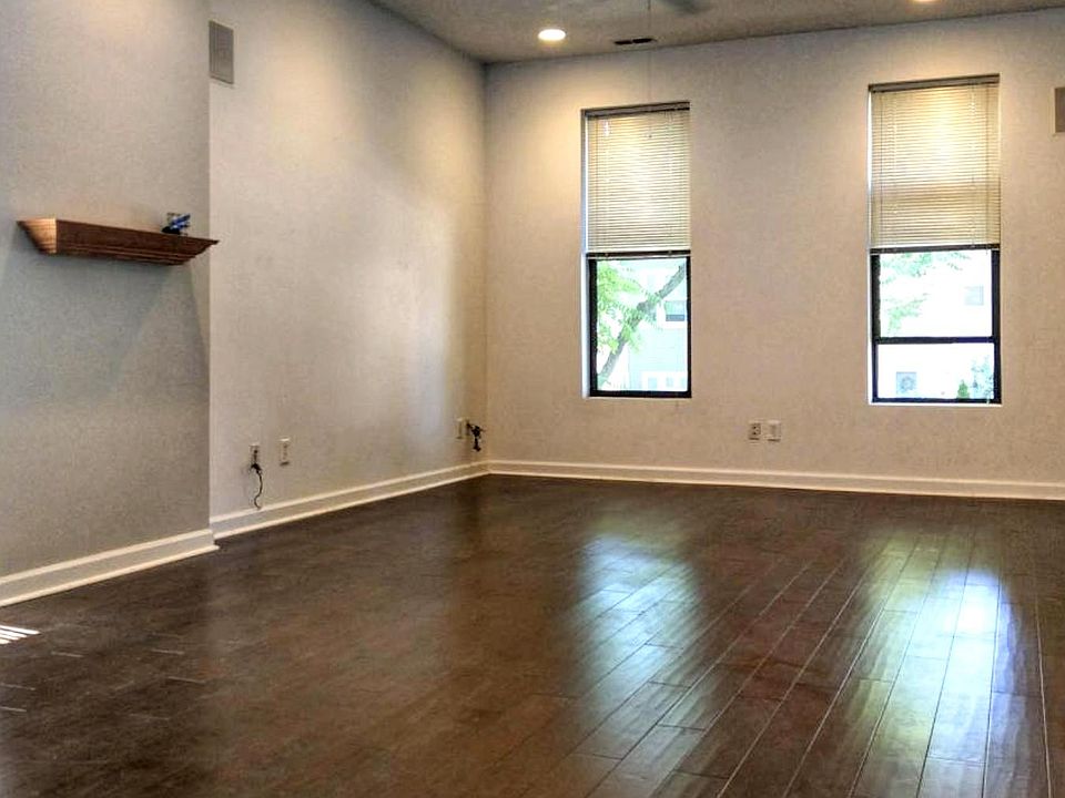 1st image of 1625 N Fairfield Ave #1F