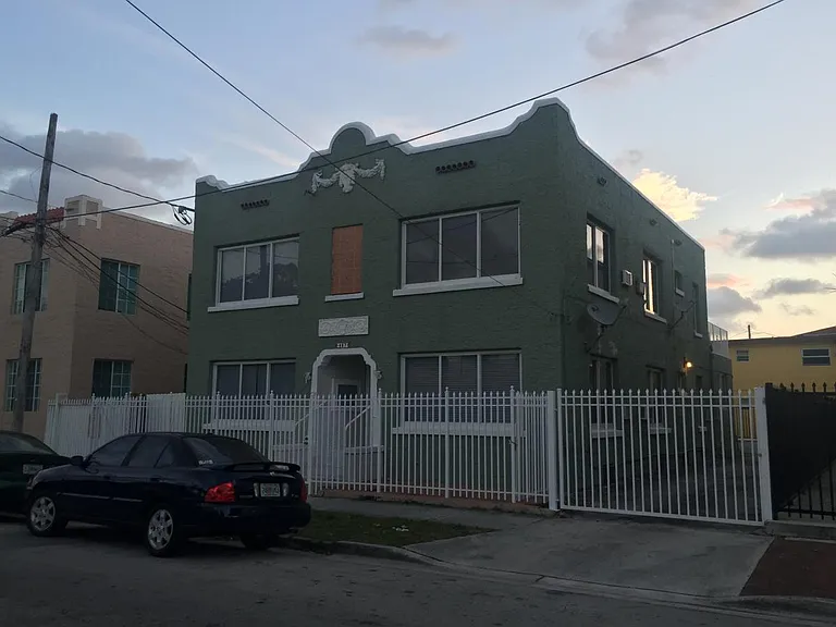 Apartment building
