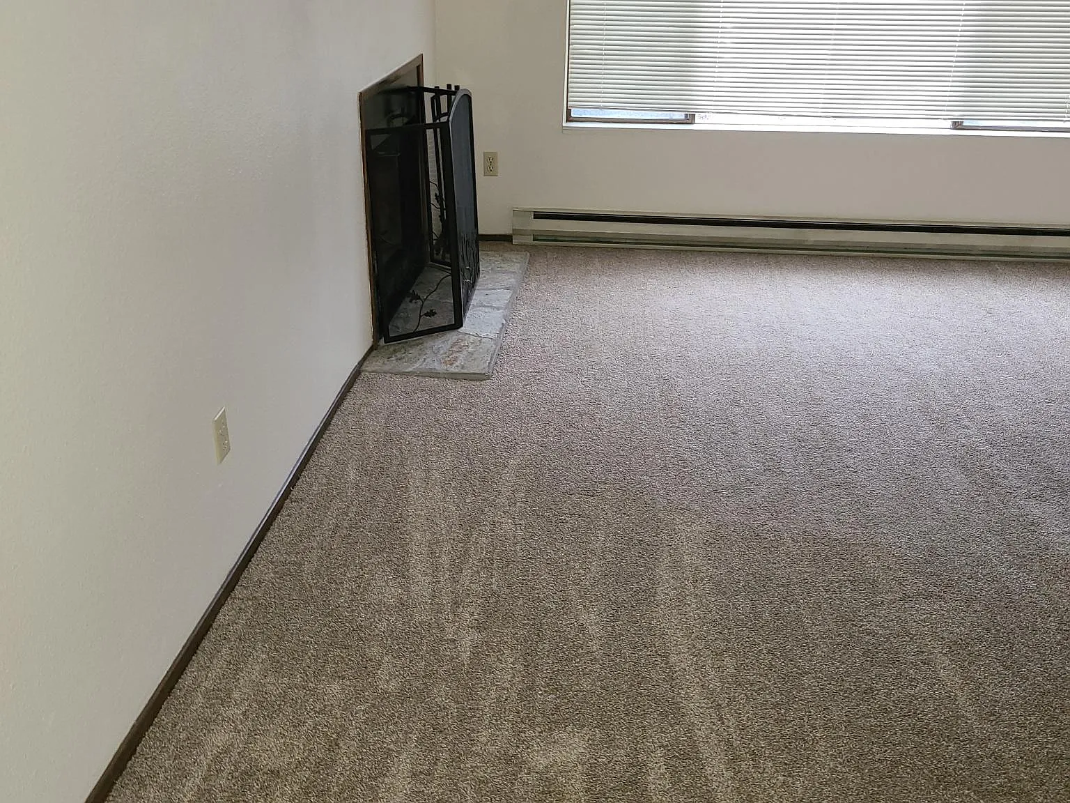 1 bed, 650 sqft, $1,350 — Photo 3