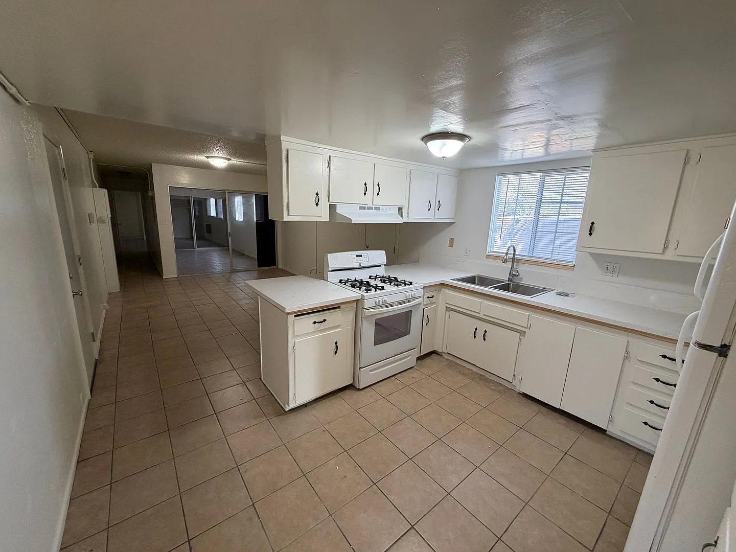 311 E. McElhaney Avenue #A — Photo 3