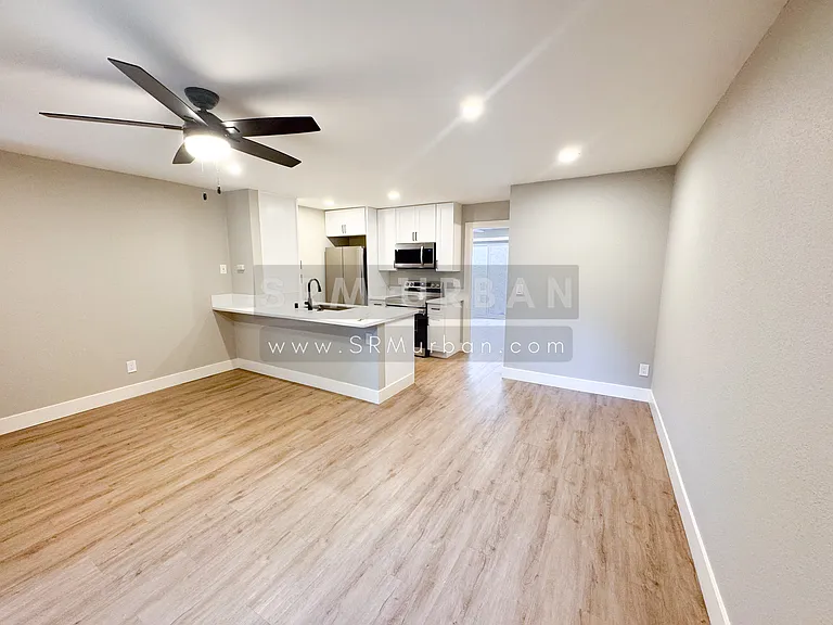 3041 C St #4 — Photo 12