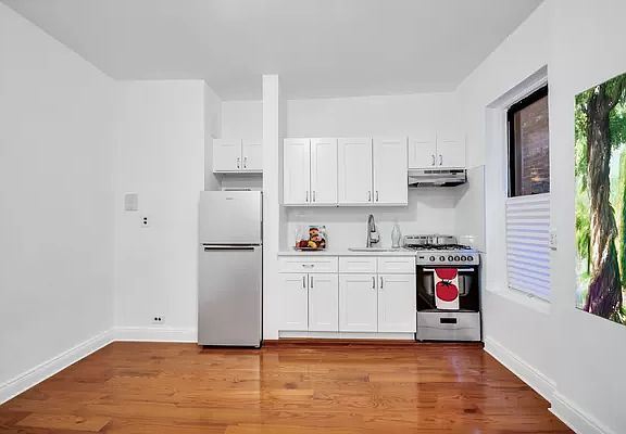 2nd image of 94 Hamilton Pl APT 4E