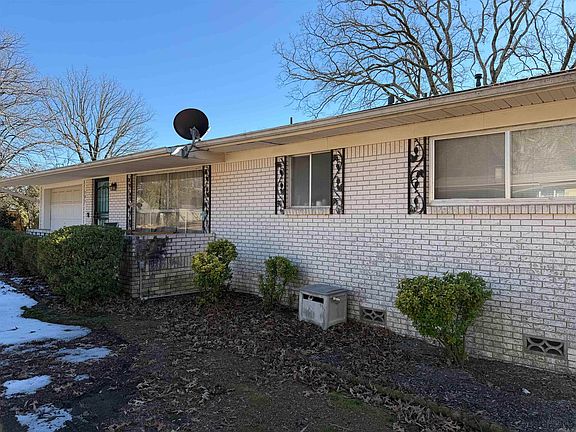 3rd image of 101 Crocus St