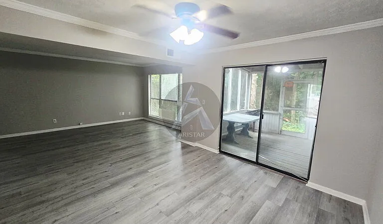 2646 Briarwood Dr SE — Photo 2