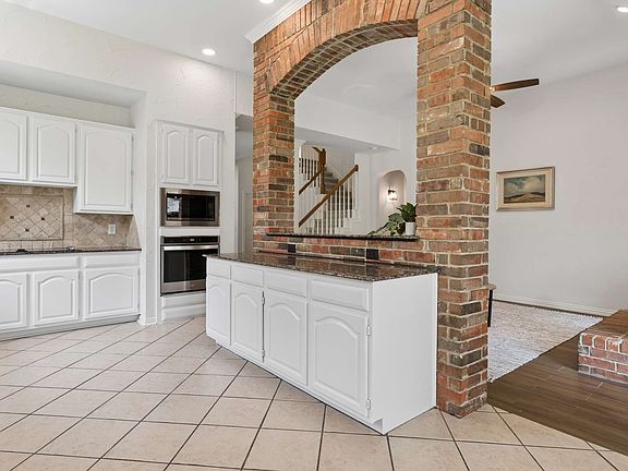 5th image of 5511 S Briar Ridge Cir