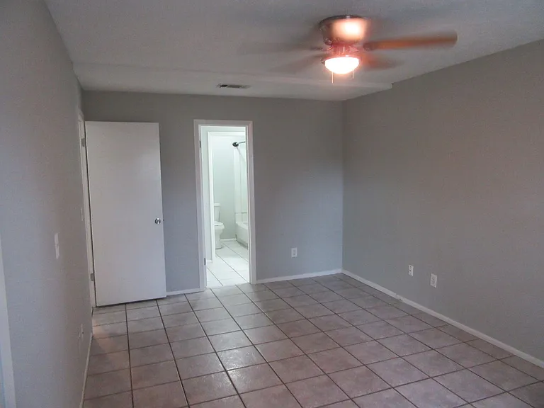 1113 Arthur Ave — Photo 12