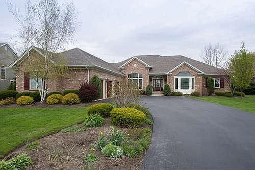1st image of 41 Edgewater Dr