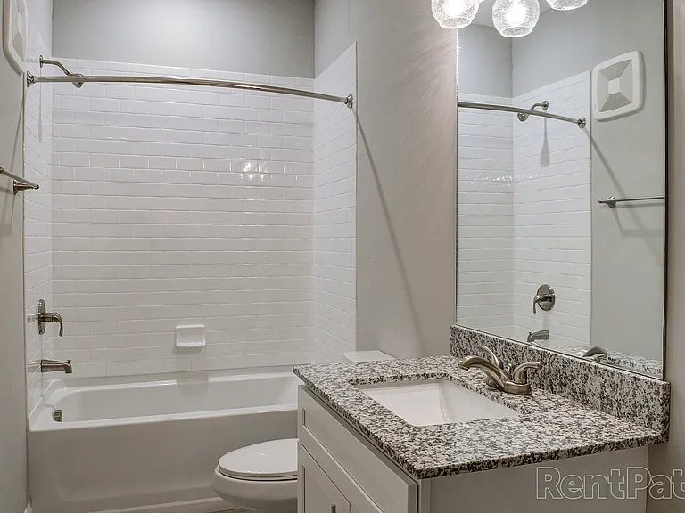The Henry Lofts — Photo 11