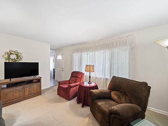 3rd image of 2235 Belcher Dr