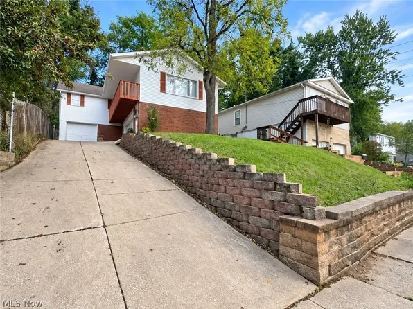 405 Baldwin Rd, Akron, OH 44312