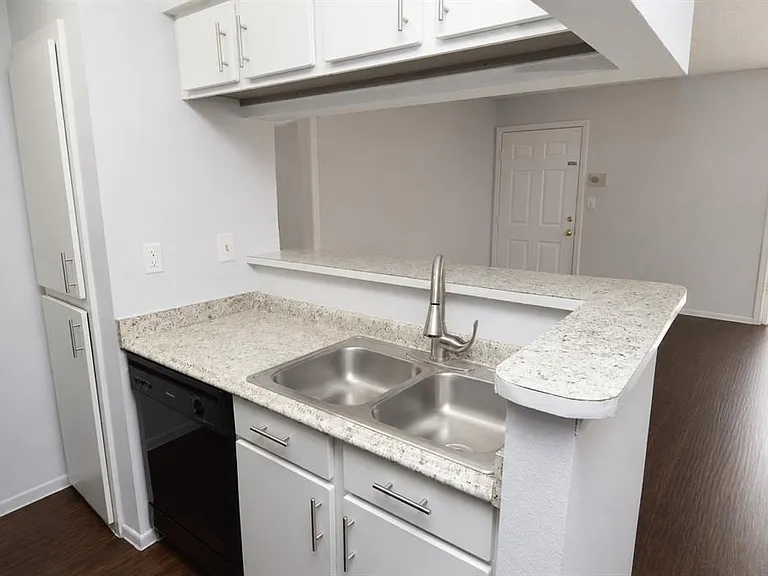 8718 Mallard Reserve Dr #104 — Photo 8