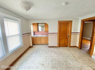 14 Chestnut St, Chicopee, MA 01013