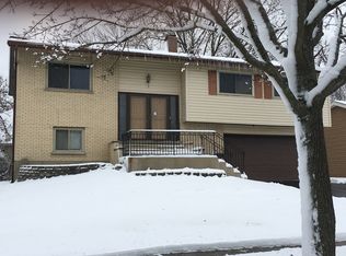 1325 Lore Ln, Lombard, IL 60148