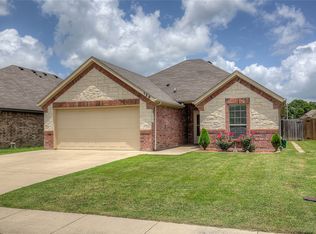 126 Comanchee Dr, Greenville, TX