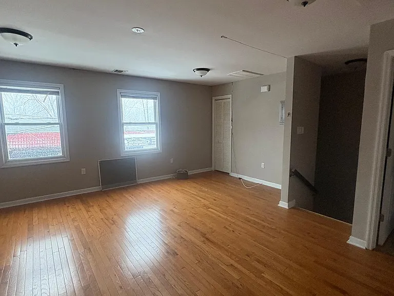 281 Presidential Blvd #2 — Photo 2