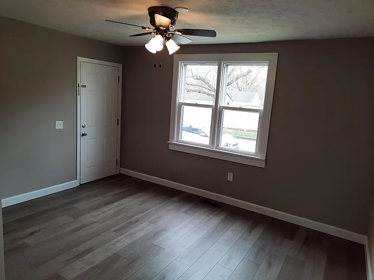 341 Park Ave #5 — Photo 8