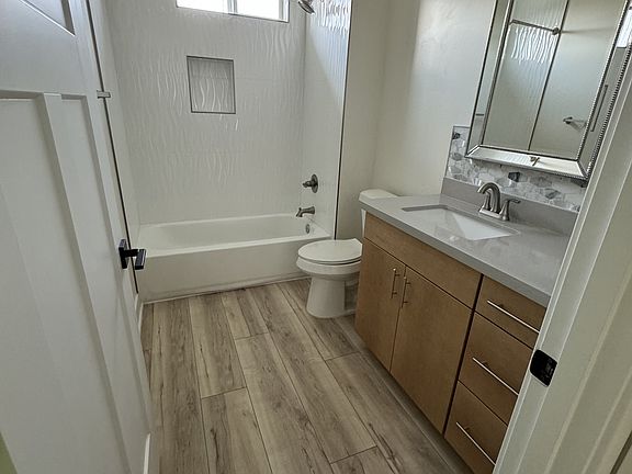 4th image of 3413 N Paiute Way Unit 1