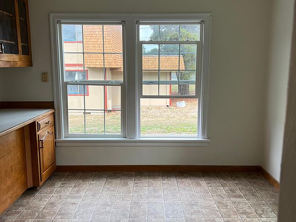 Kitchen/Nook Area