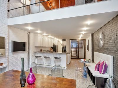 27 Stuyvesant St, New York, NY, 10003