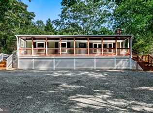 29 Whispering Oaks Ln, Fredericksburg, VA 22406