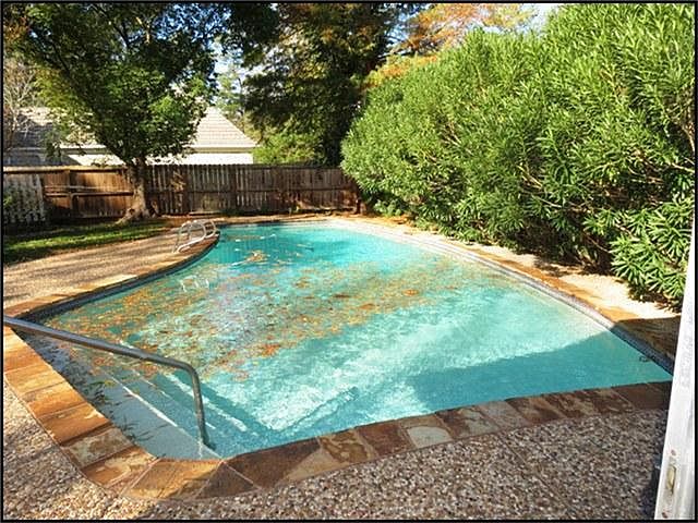 1st image of 10814 Idlebrook Dr