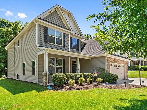 3rd image of 1826 Castle Gate Ct