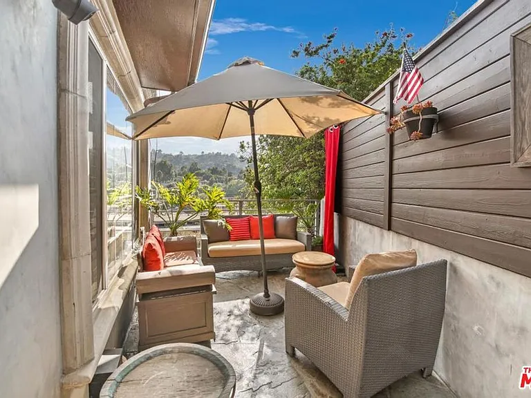 3200 Primera Ave — Photo 21