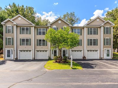 53 Eastwood Way, Manchester, NH, 03109
