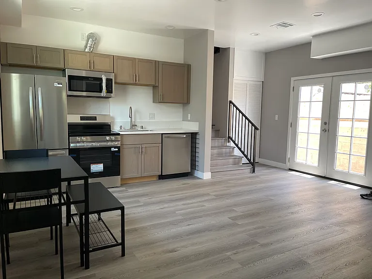 7911 Royer Ave — Photo 12