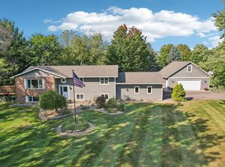 935 Ridge Pass, Hudson, WI 54016