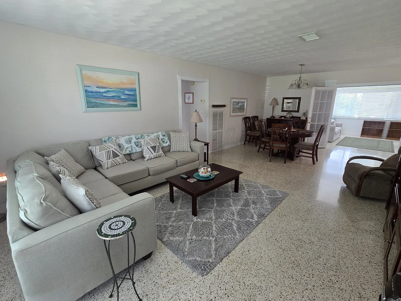 2 bed, 1.5 bath, 1394 sqft, $2,500 — Photo 2