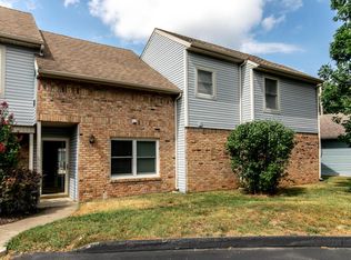 2700 S Ingram Mill Rd APT 10, Springfield, MO 65804