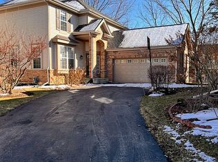 840 Peter Ct, Indian Creek, IL 60061