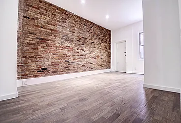 Rented by Urbane Brokerage