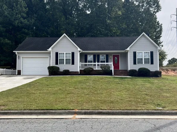 231 Summerpine Pl, Kannapolis, NC 28081